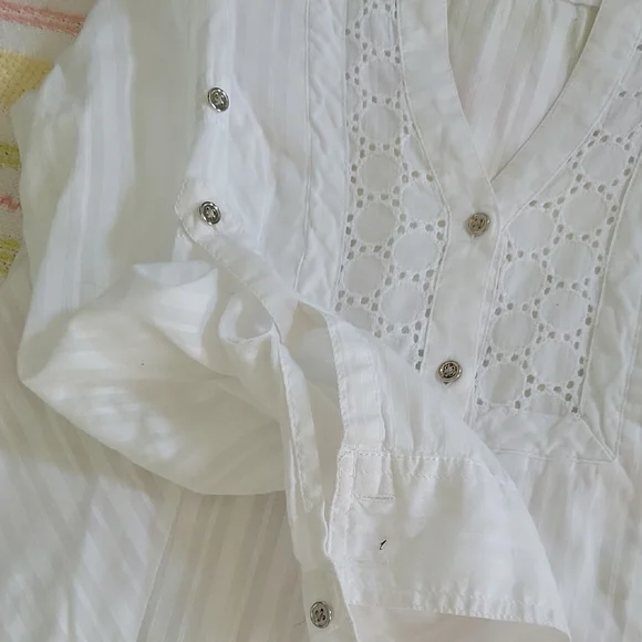 Express White Blouse with Eyelet Design - Picture 10 of 10